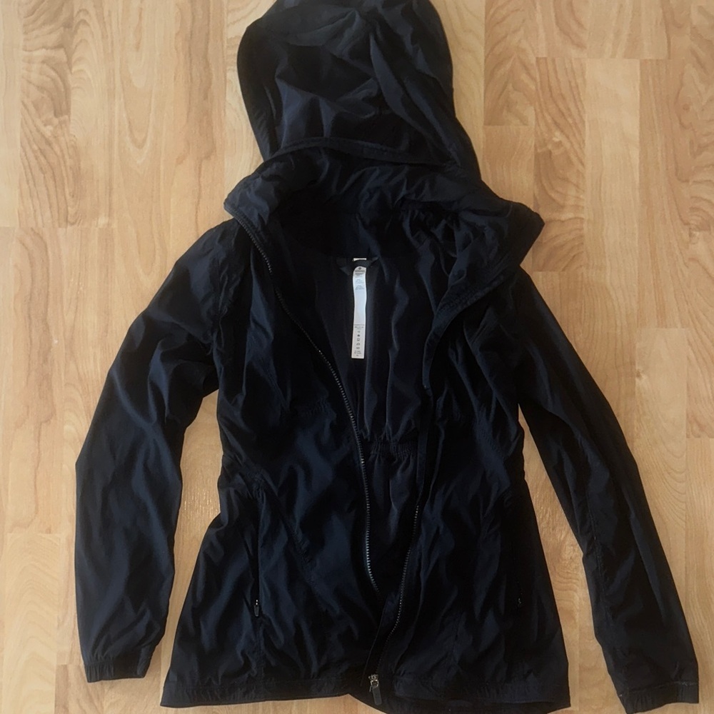 Lululemon Women's Black Hooded rain Jacket